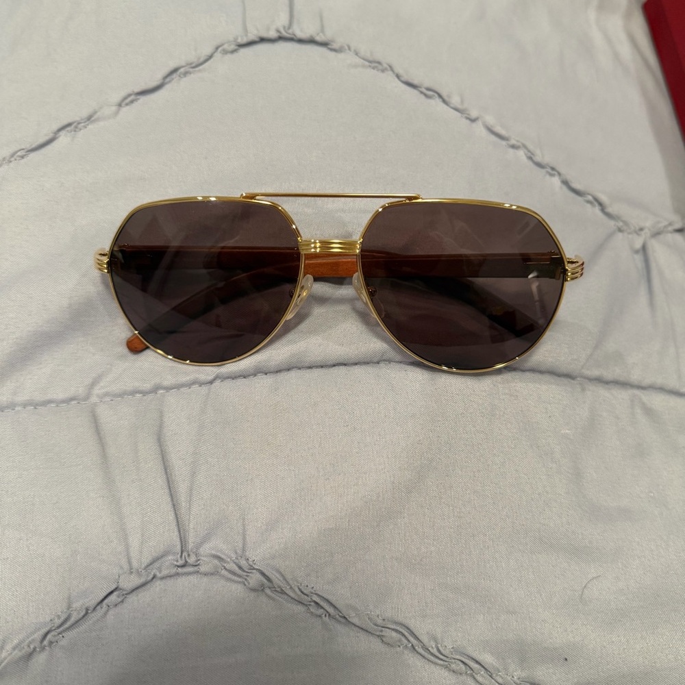 Gold Frame Aviator Sunglasses